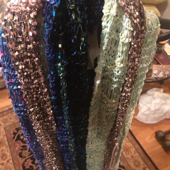 Multiple scarves all new - Picture 1 of 3